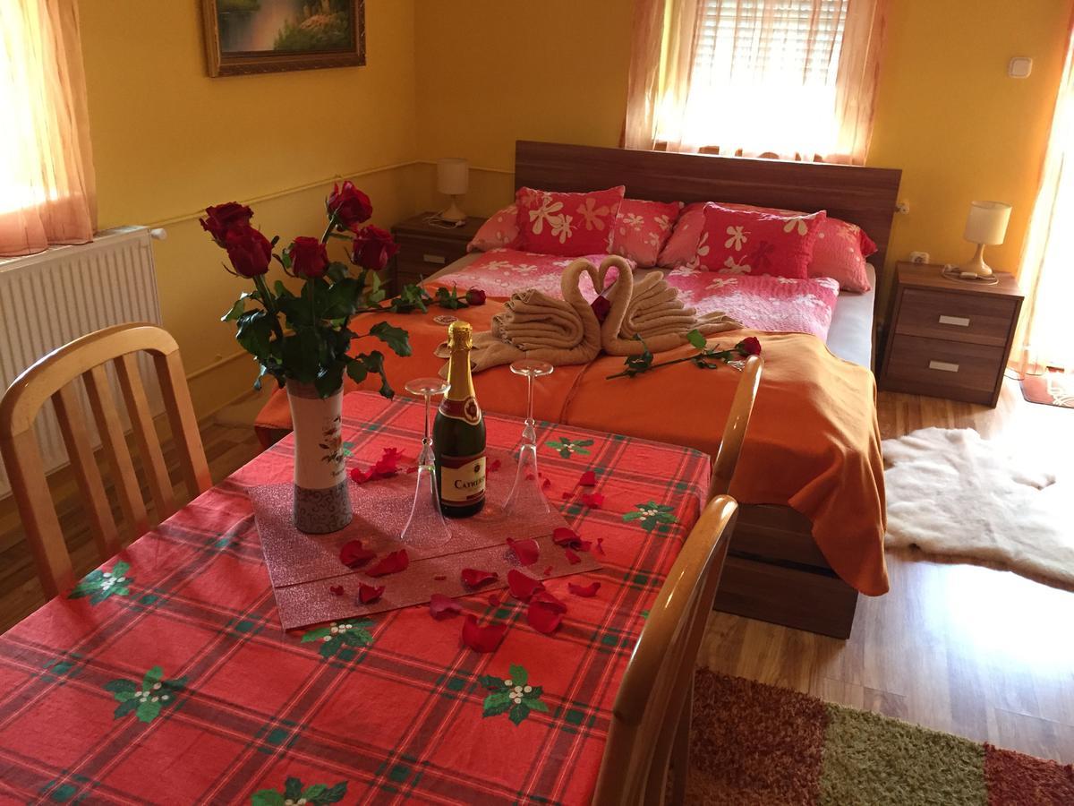 Huerkecz Apartmanhaz Hévíz Exteriér fotografie