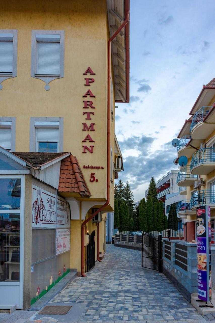 Huerkecz Apartmanhaz Hévíz Exteriér fotografie