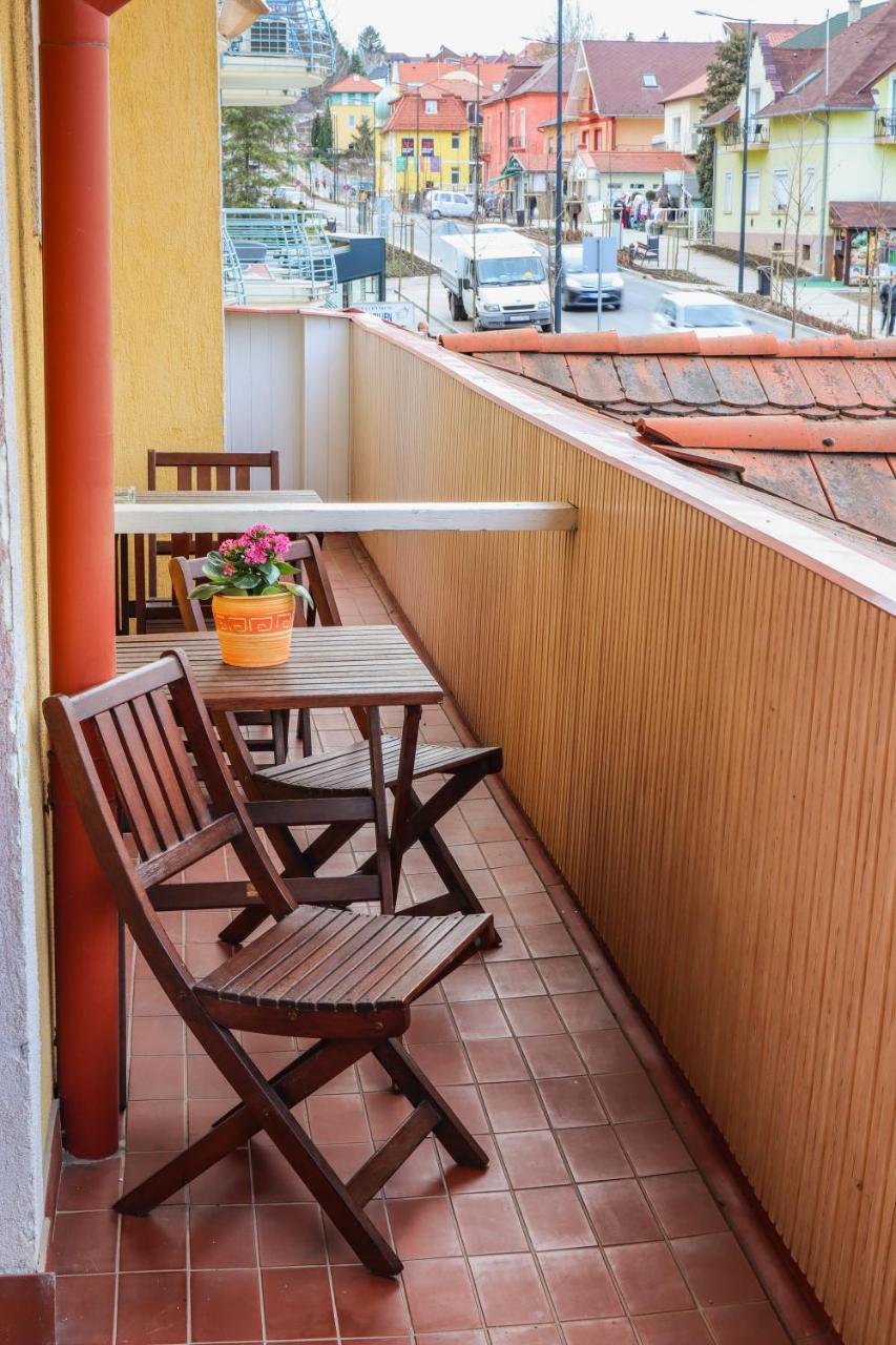 Huerkecz Apartmanhaz Hévíz Exteriér fotografie